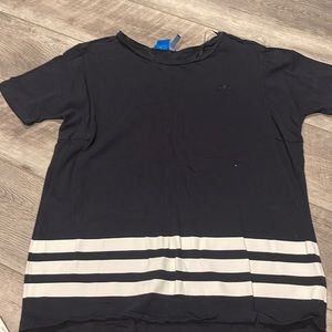 Navy adidas t shirt